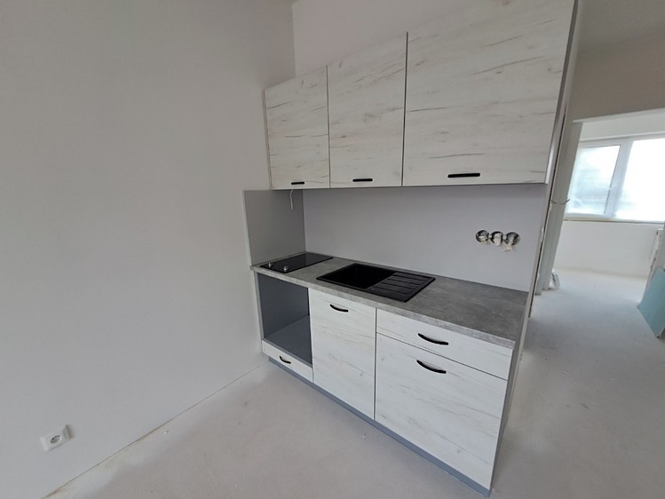 Pronájem bytu 1+kk, 27 m² (31 z 45)
