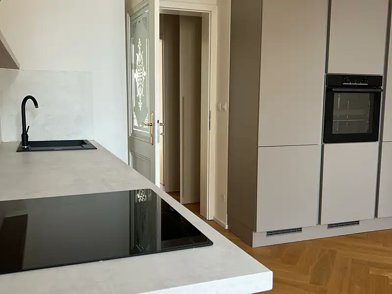 Pronájem bytu 2+kk 58 m², Praha – náhled fotky 3