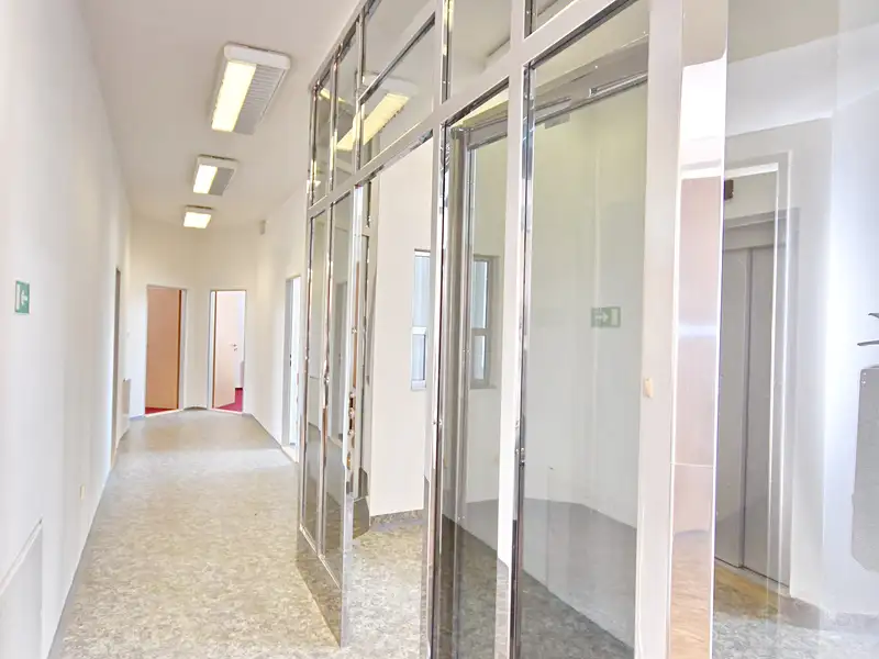 Pronájem kanceláře 30 m², Kralupy nad Vltavou – náhled fotky 2