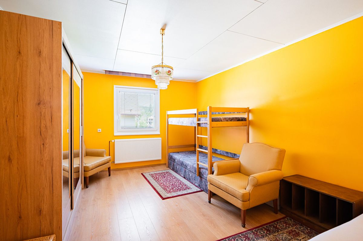 Prodej vícegeneračního domu 244 m², pozemek 948 m² – fotografie 5