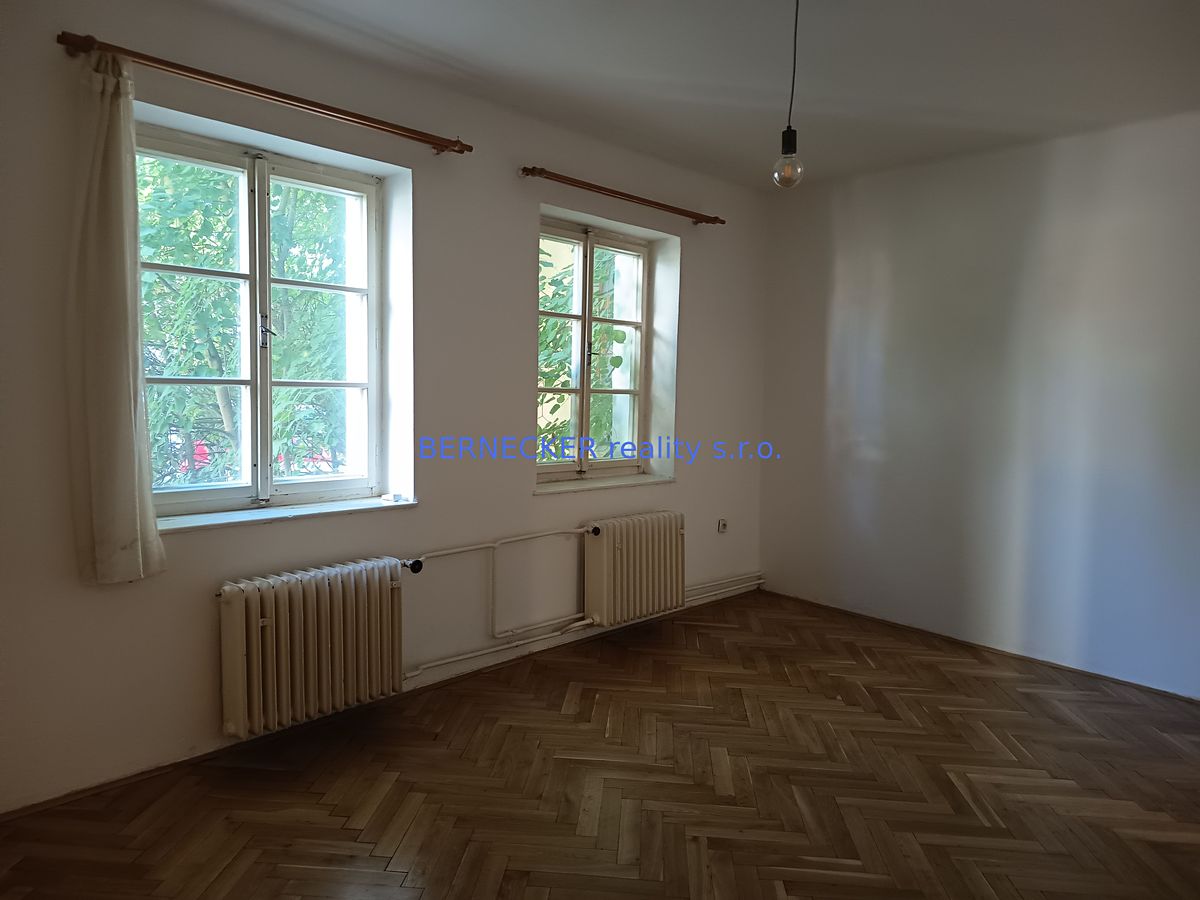 Pronájem bytu 1+1 41 m² – fotografie 2