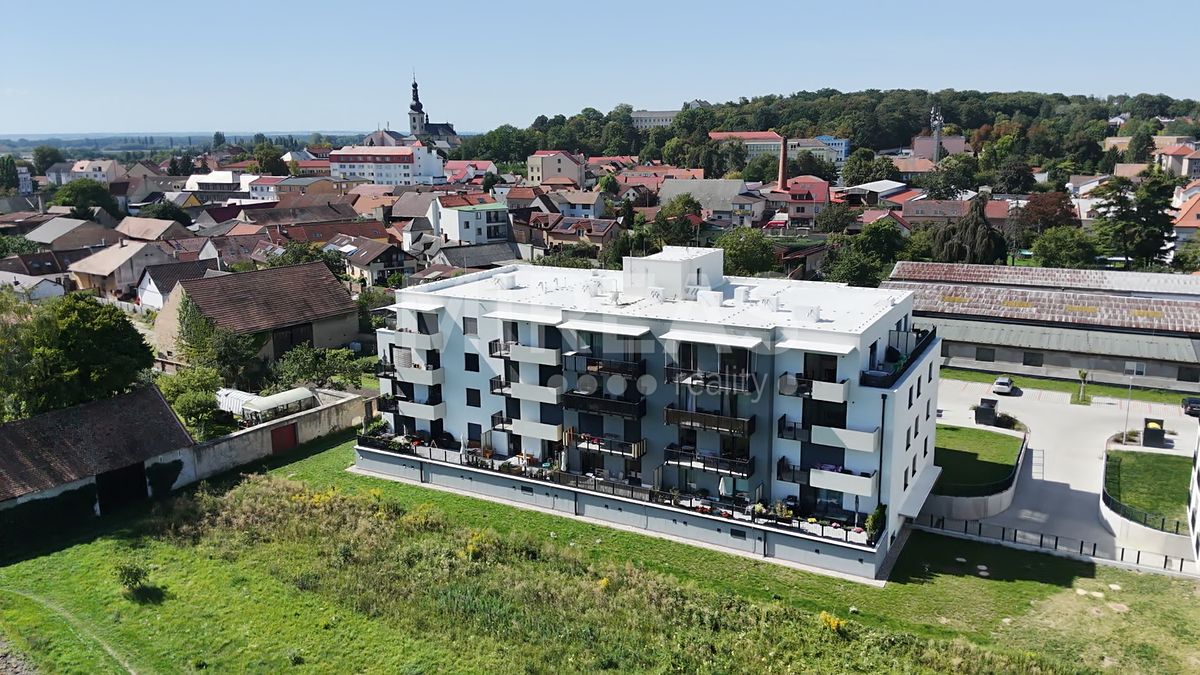 Pronájem bytu 2+kk 52 m² – fotografie 4