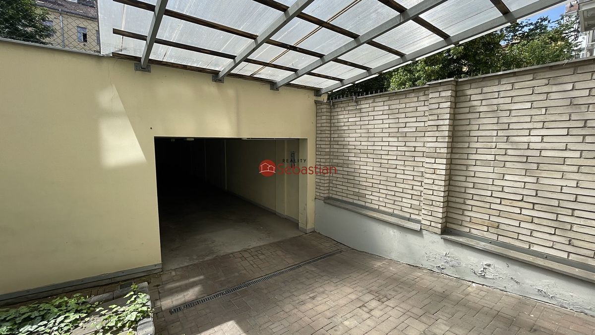Pronájem garáže 16 m² – fotografie 3