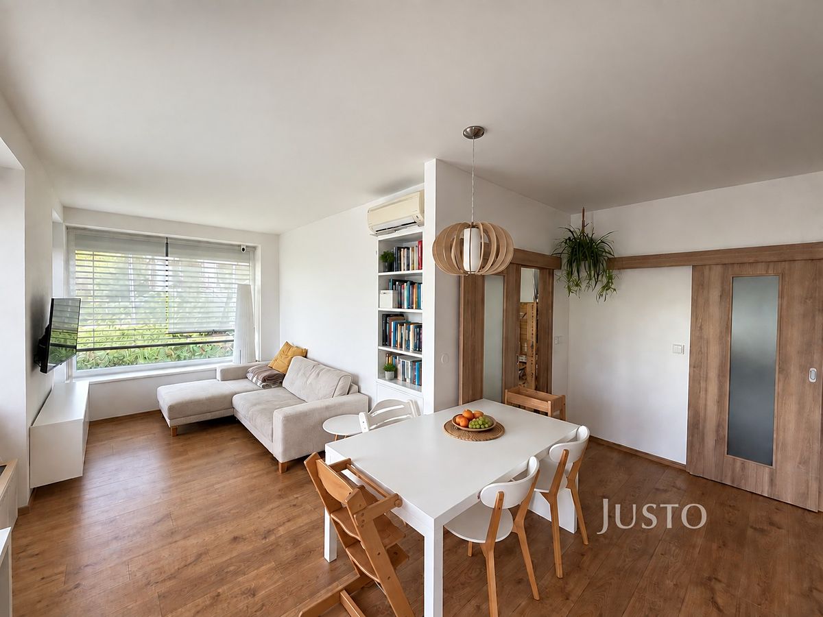 Pronájem bytu 2+kk 47 m² – fotografie 2
