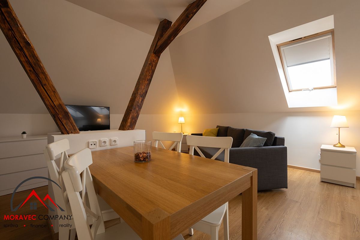 Pronájem bytu 1+kk 38 m² – fotografie 4