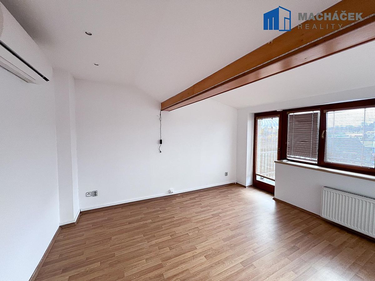 Prodej činžovního domu 278 m² – fotografie 2