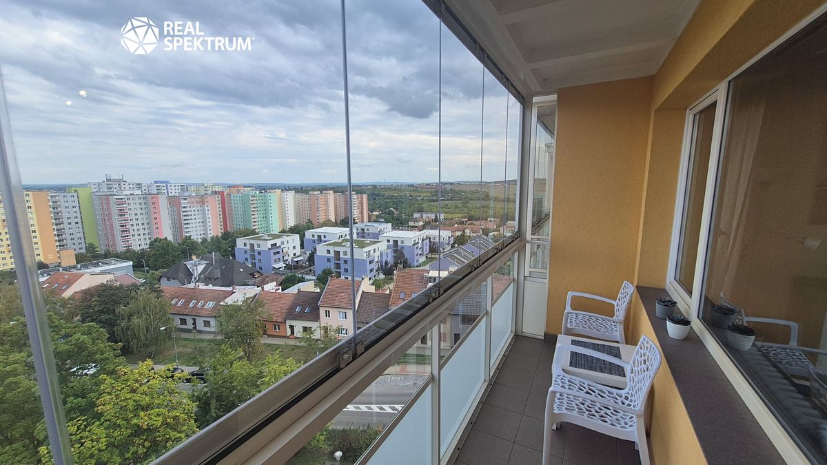 Pronájem bytu 1+kk 28 m² – fotografie 3