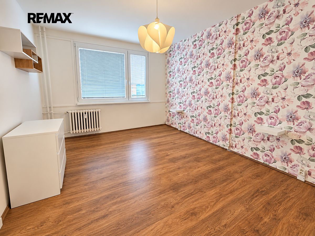 Pronájem bytu 1+1 35 m² – fotografie 2
