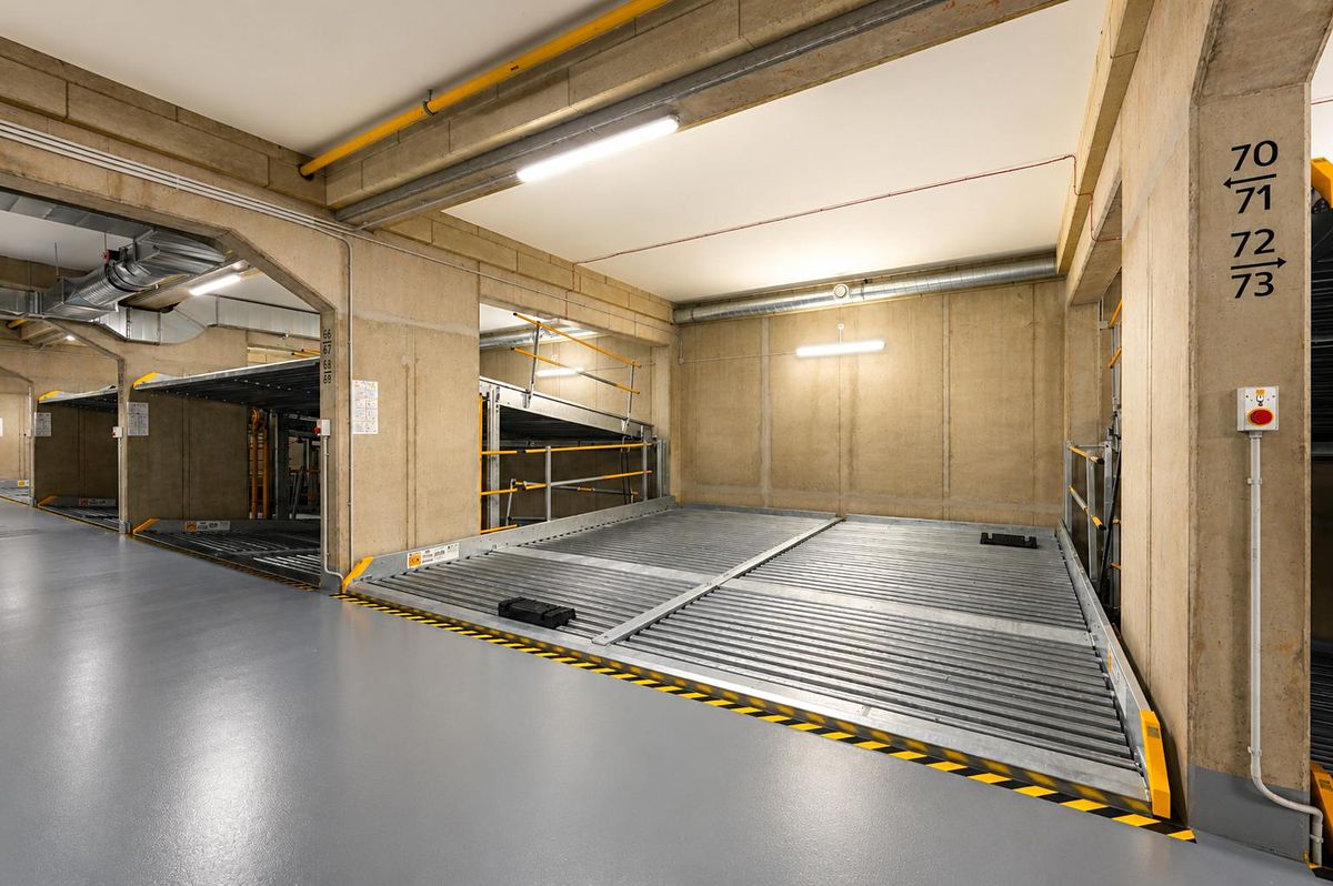 Pronájem garážového stání 12 m²