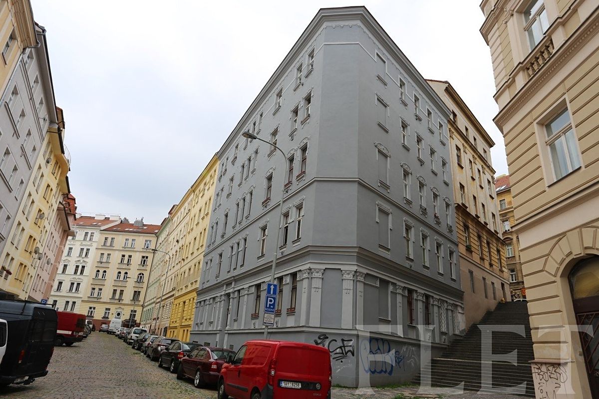 Pronájem bytu 1+1 50 m² – fotografie 3