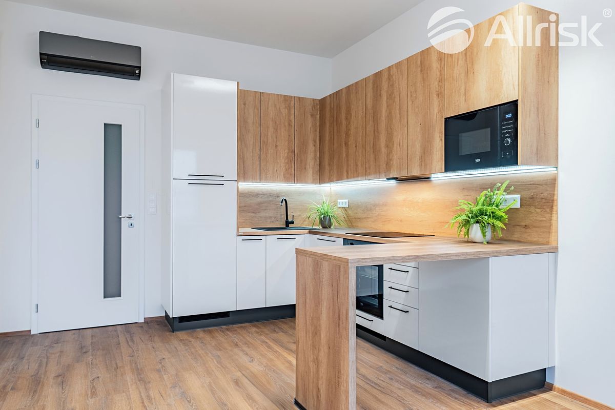 Pronájem bytu 2+kk 54 m² – fotografie 2
