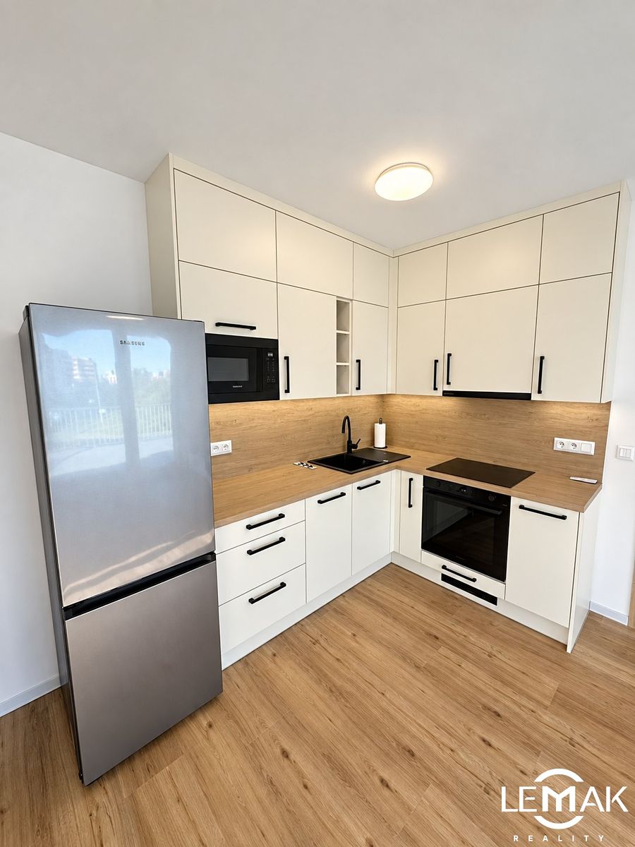 Pronájem bytu 2+kk 41 m² – fotografie 2