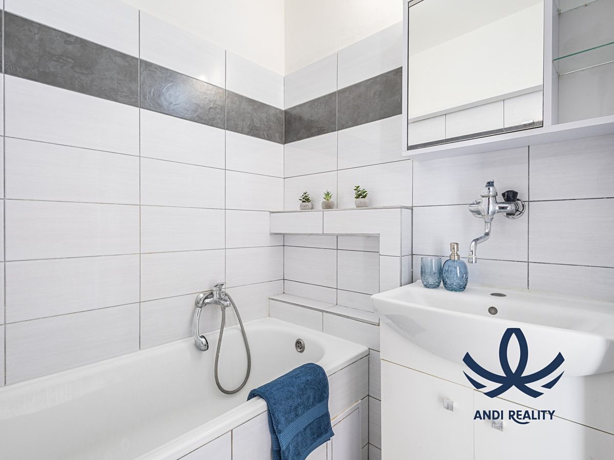 Pronájem bytu 3+1 72 m² – fotografie 3