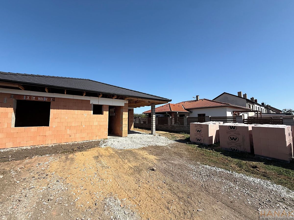 Prodej rodinného domu 141 m², pozemek 490 m² – fotografie 4