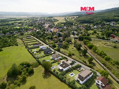 Prodej stavebního pozemku 1198 m²