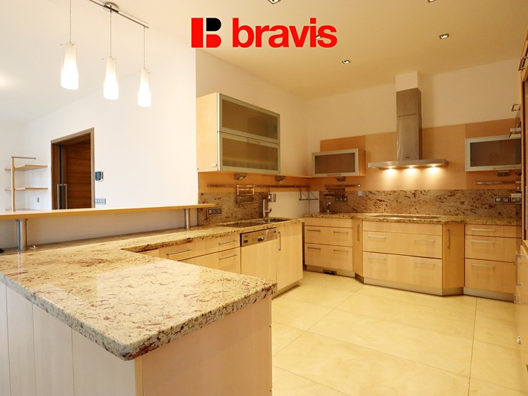 Pronájem bytu 3+kk, 194 m² (1 z 17)