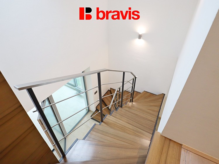 Pronájem bytu 3+kk, 194 m² (11 z 17)