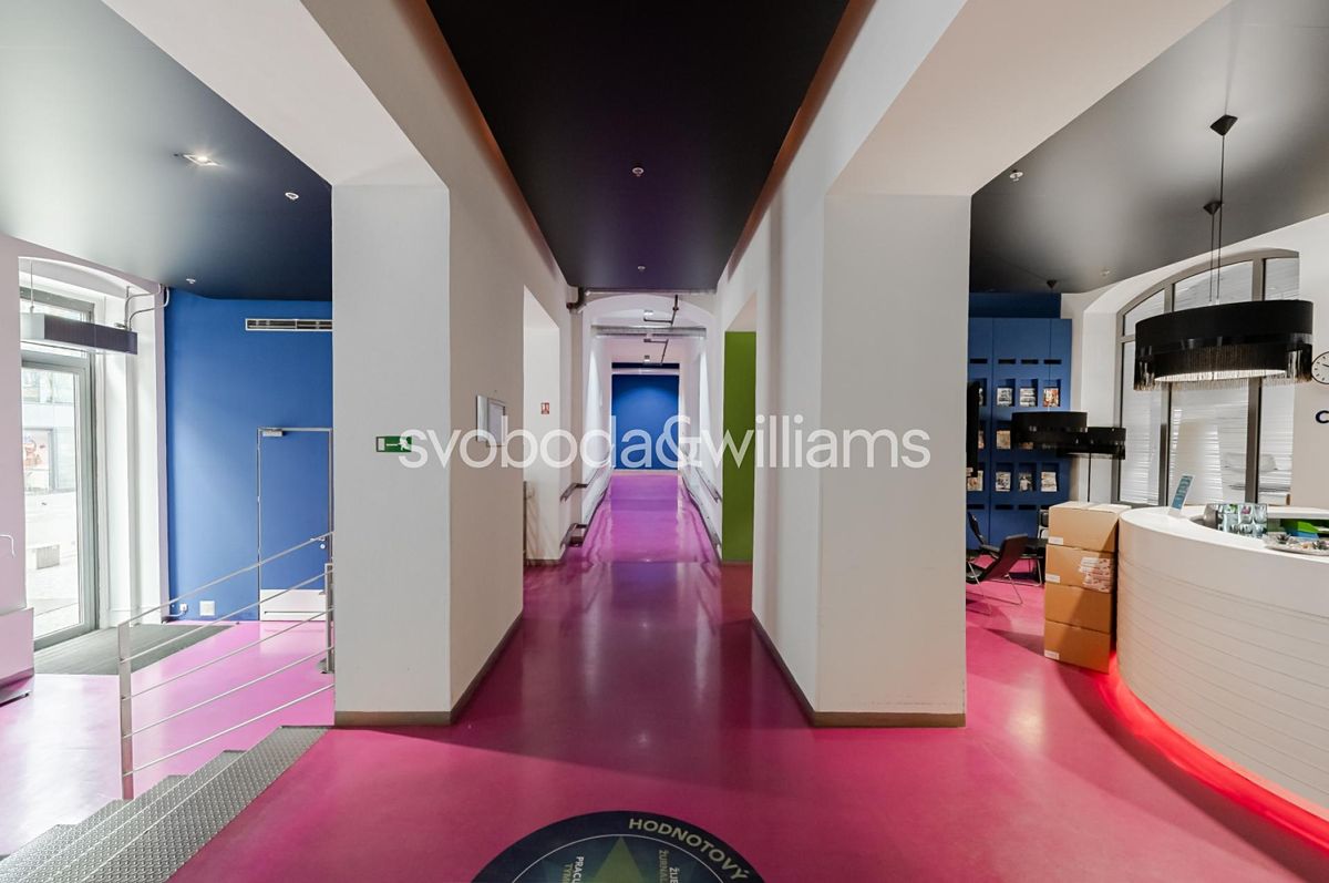 Pronájem kanceláře 2124 m² – fotografie 5