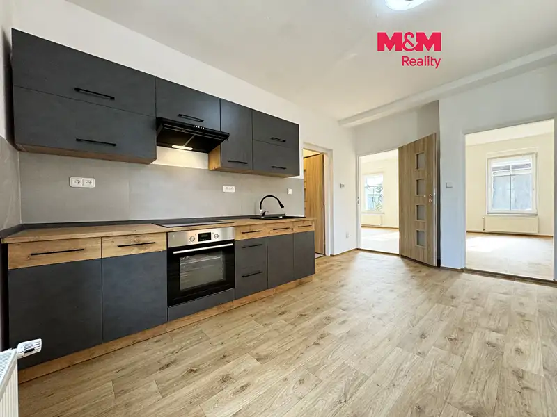 Pronájem bytu 2+1 50 m², Karlovy Vary – náhled fotky 1