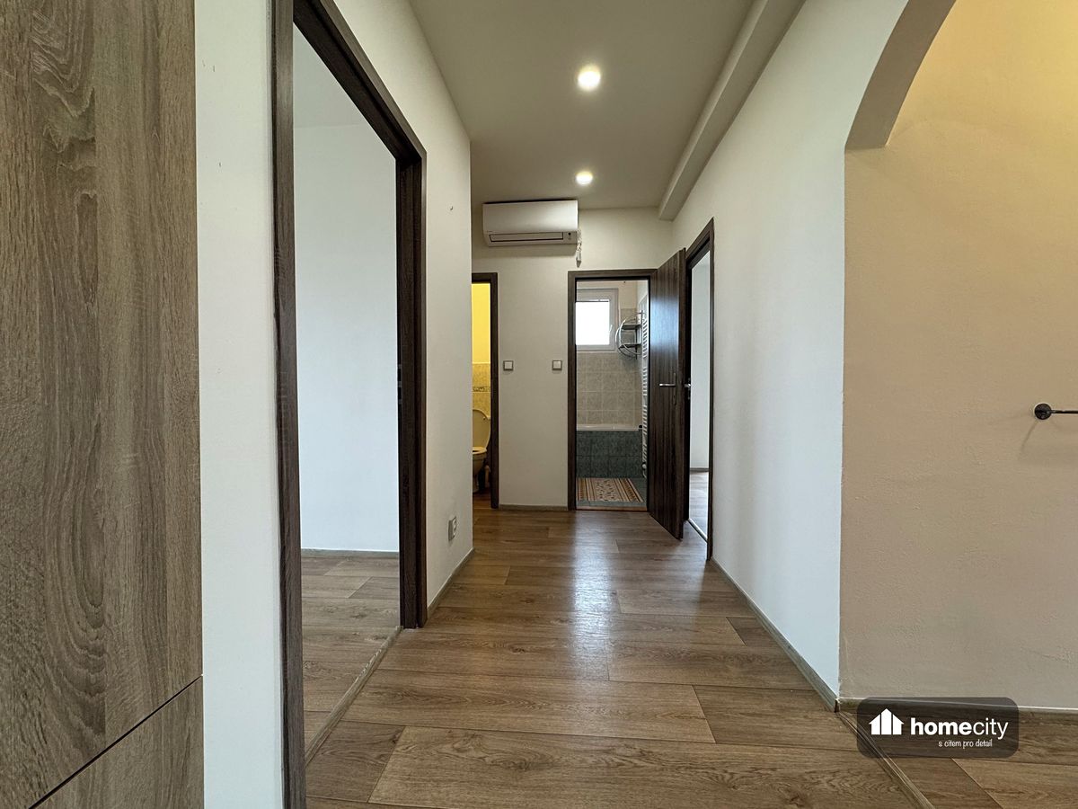 Pronájem bytu 3+1 68 m² – fotografie 3