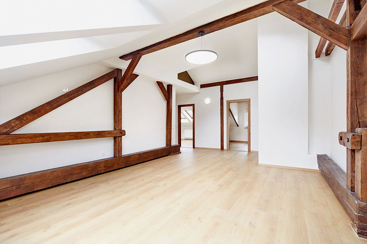 Pronájem bytu 4+1 112 m² – fotografie 2