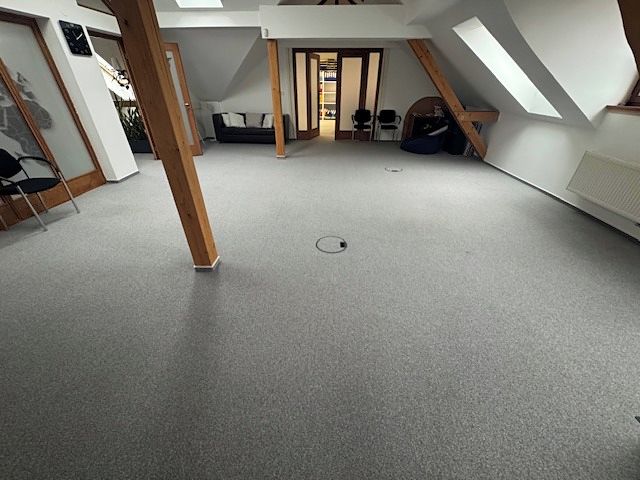 Pronájem kanceláře 83 m² – fotografie 3