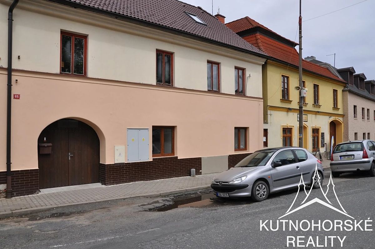 Pronájem bytu 3+1 65 m² – fotografie 2