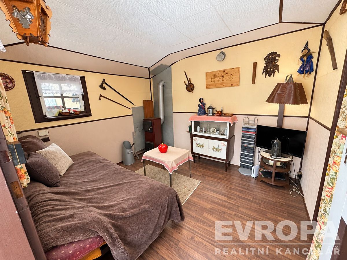 Prodej chaty 42 m², pozemek 1 m² – fotografie 5