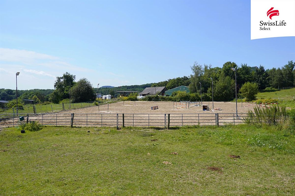 Prodej komerčního pozemku 225295 m² – fotografie 3