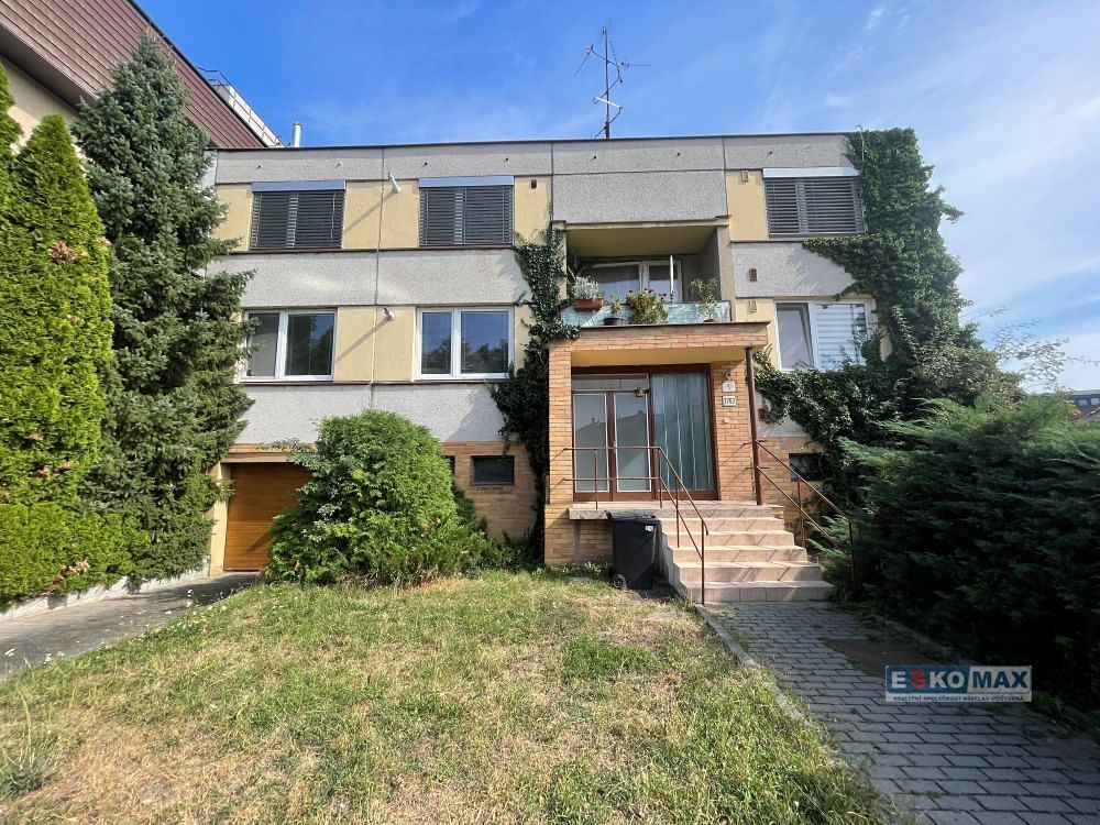 Pronájem bytu 2+1 80 m² – fotografie 2