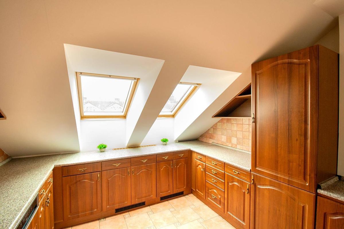 Pronájem bytu 4+kk 87 m² – fotografie 2