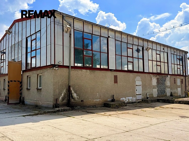 Комерційне приміщення в оренду, 345 м² (1 з 30)