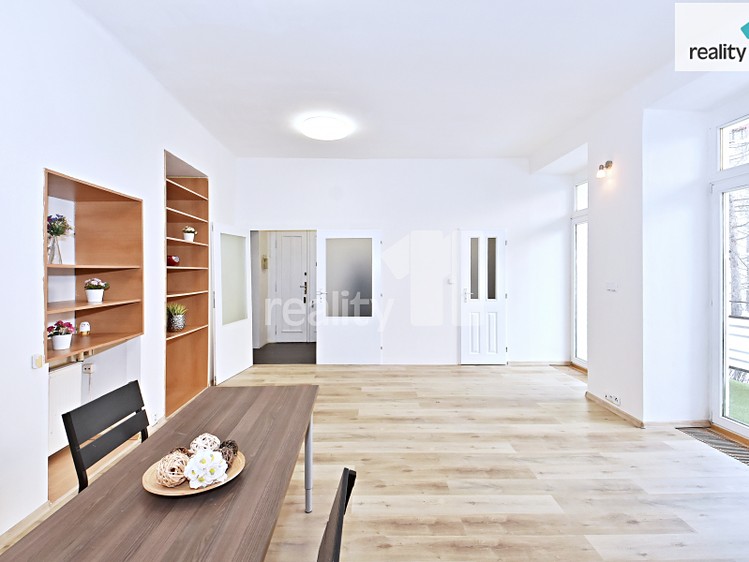Pronájem bytu 5+kk, 105 m² (2 z 22)