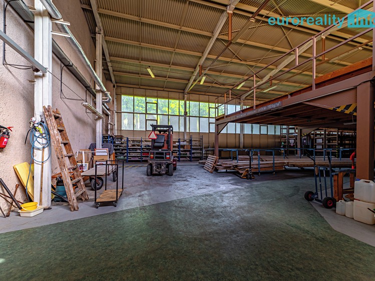 Pronájem komerčního prostoru, 580 m² (1 z 9)