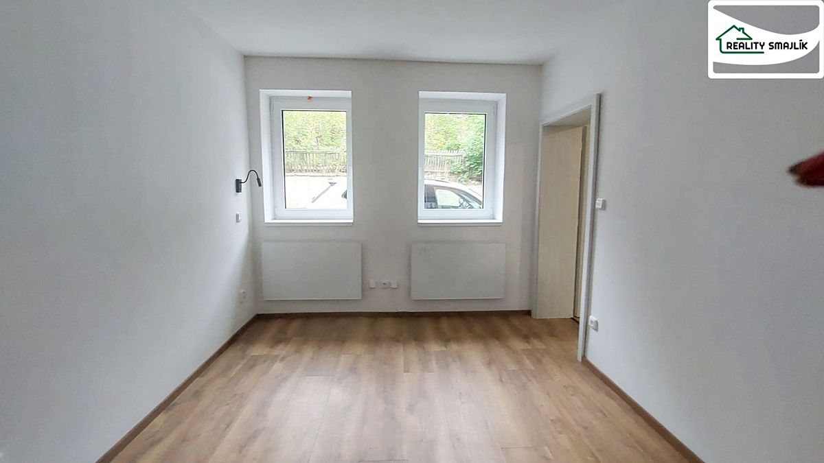 Pronájem bytu 2+kk 47 m² – fotografie 3
