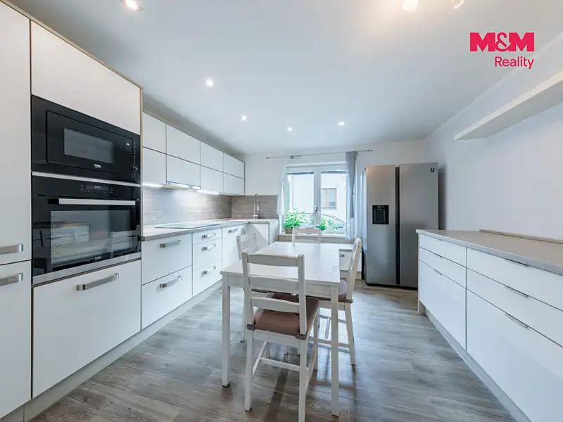 Prodej rodinného domu 131 m², pozemek 339 m², Karlovy Vary – náhled fotky 3