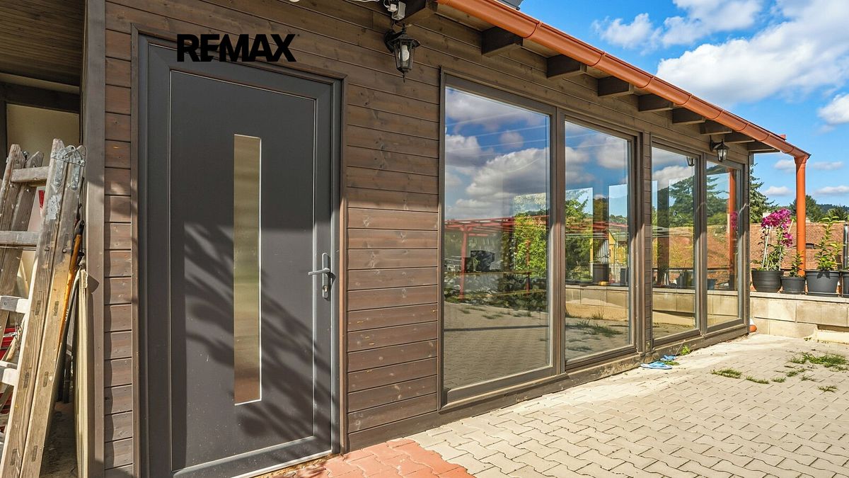 Prodej rodinného domu 190 m², pozemek 585 m² – fotografie 3