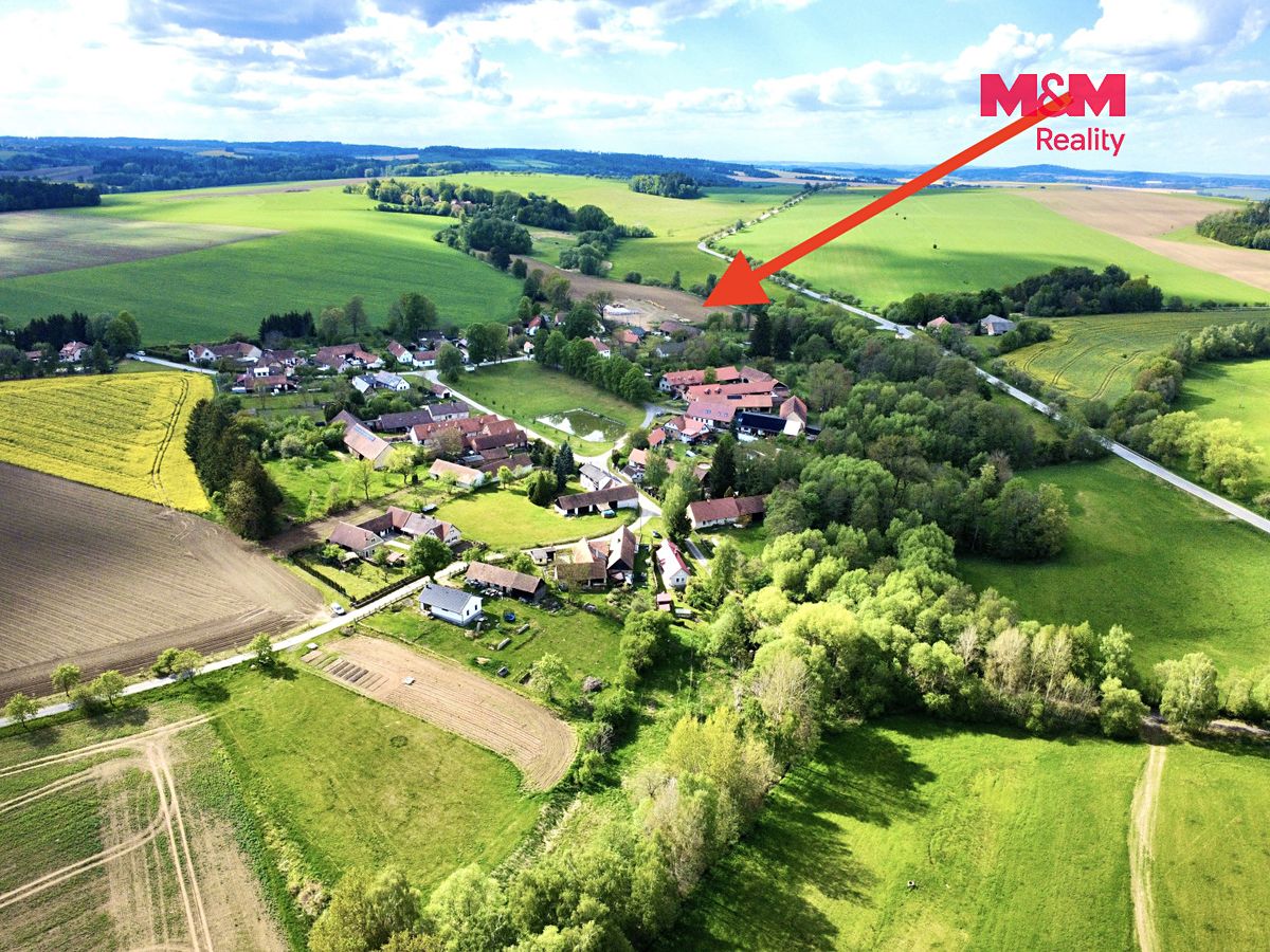 Prodej stavebního pozemku 8618 m² – fotografie 2