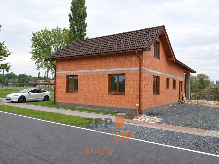 Будинок на продаж, 262 м² (1 з 4)