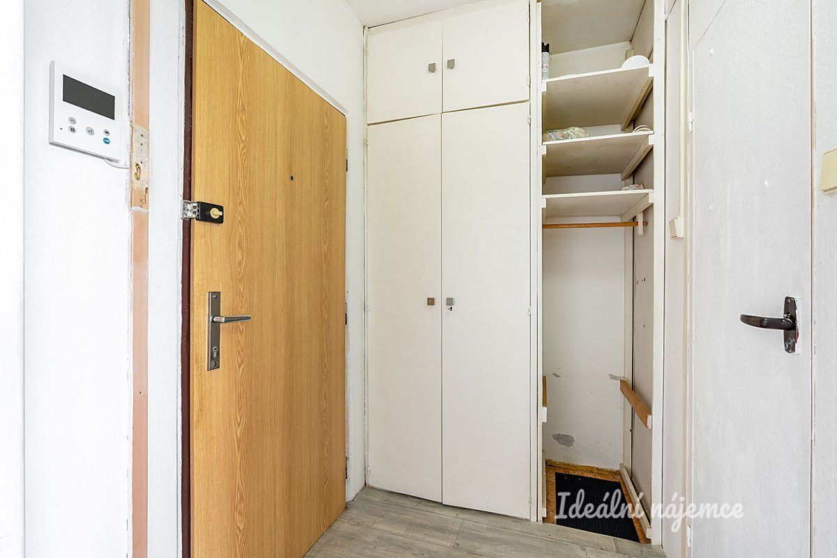 Pronájem bytu 1+kk 26 m² – fotografie 2