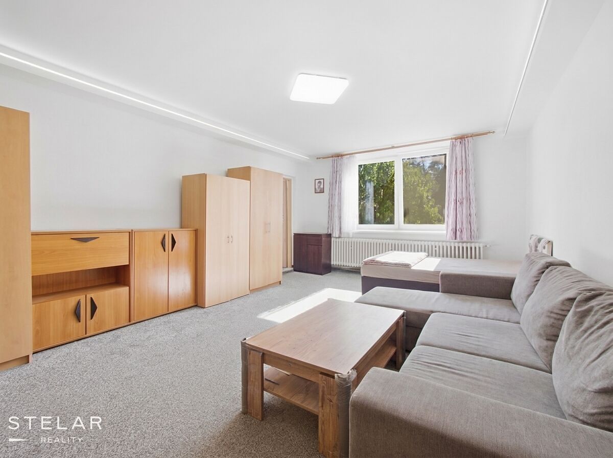 Prodej rodinného domu 228 m², pozemek 395 m² – fotografie 3