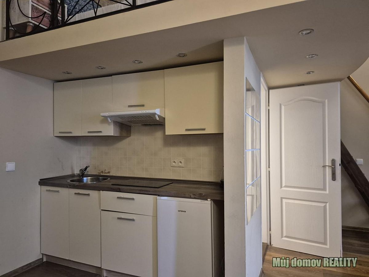 Pronájem bytu 1+kk 37 m² – fotografie 5
