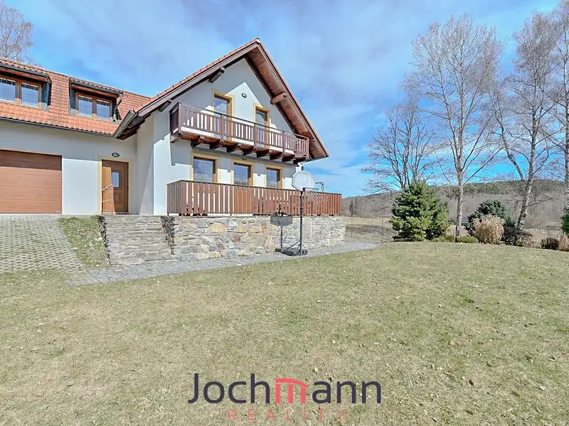 Prodej rodinného domu 182 m², pozemek 1009 m², Horní Planá – náhled fotky 1