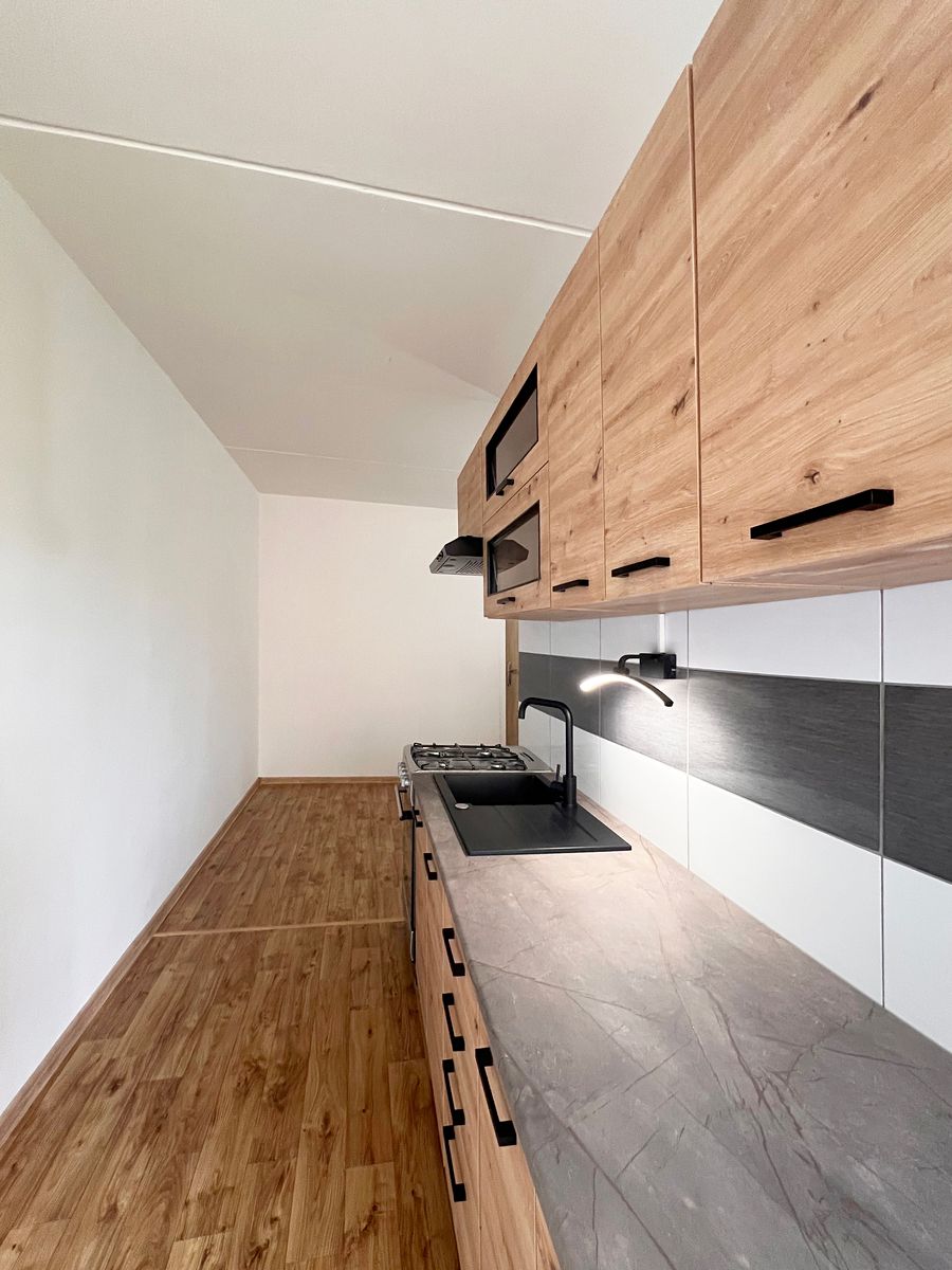 Pronájem bytu 2+1 60 m² – fotografie 2