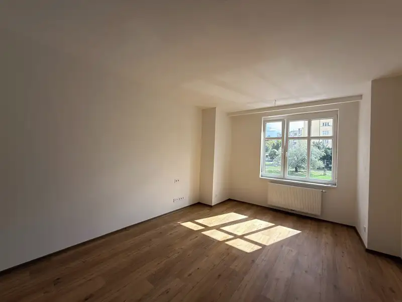 Prodej bytu 2+kk 60 m², Praha – náhled fotky 3