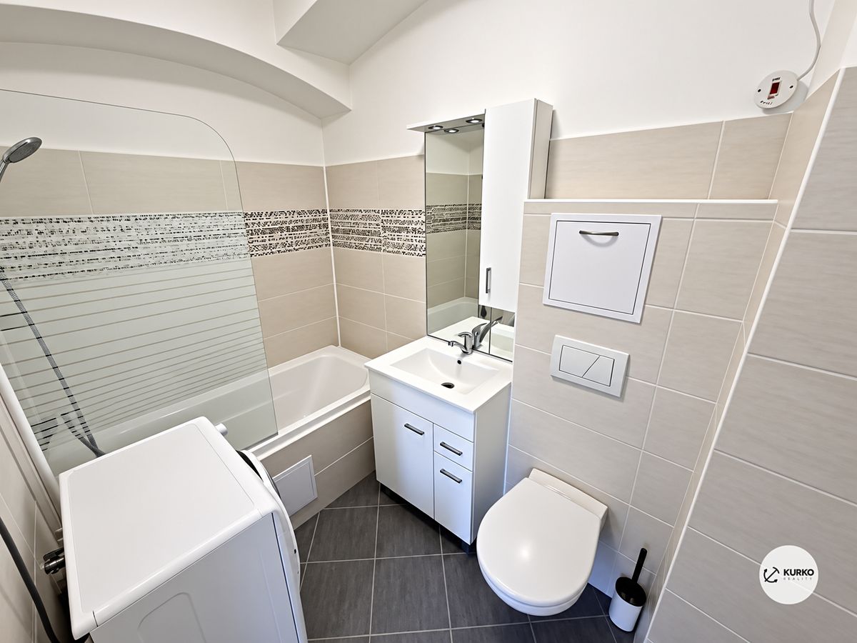 Pronájem bytu 1+kk 30 m² – fotografie 2