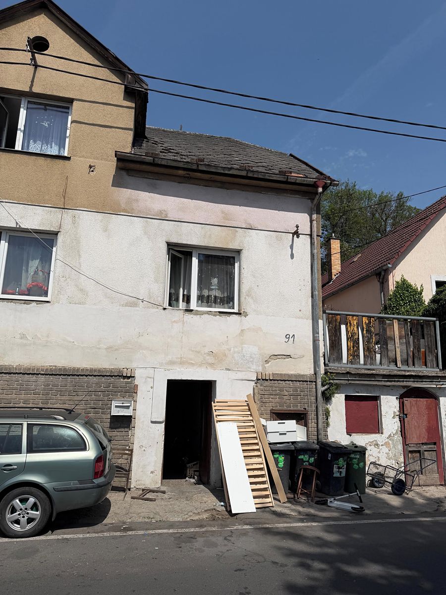 Prodej rodinného domu 140 m², pozemek 141 m² – fotografie 2