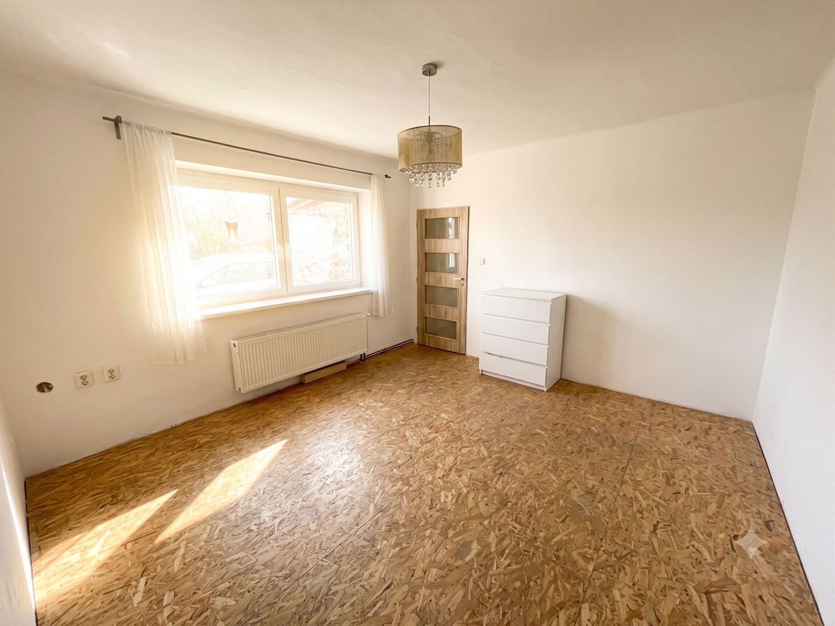 Prodej rodinného domu 125 m², pozemek 1172 m² – fotografie 4