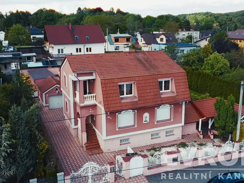 Prodej vily 220 m², pozemek 1333 m², Ostrava – náhled fotky 2