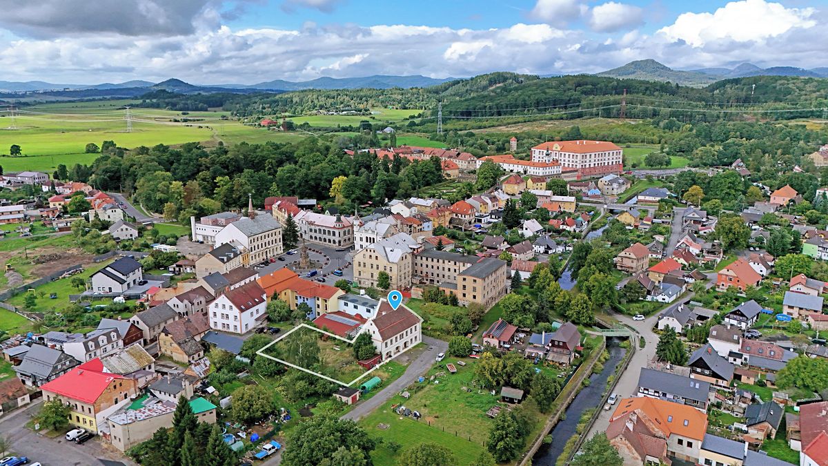 Prodej vícegeneračního domu 475 m², pozemek 1140 m² – fotografie 2